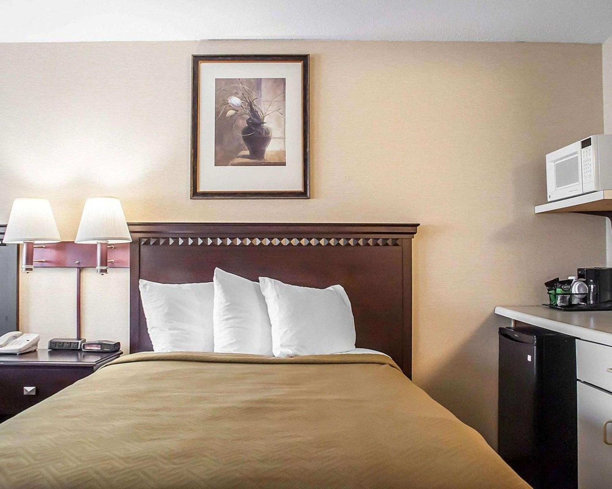 Econo Lodge Elmira-Corning Fisherville Ngoại thất bức ảnh